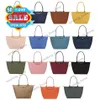 56 Färger Designer Bag Nylon Shopping Totes Men Kvinnors handväska vikbar hobo Stor medelstor koppling Lyx Frankrike Handväska strandväska med långt läderhandtag 2024