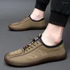 Casual Shoes 2024 Men Black/Khaki spetsar UPCASUAL COWHIDE LEATHER HANDBEDA Märke Skodon Non-Slip Fashion Sying Sying