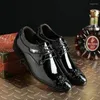 Robe chaussures hommes mode mariage bout pointu en cuir verni affaires lacets appartements jolis