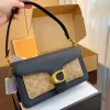 Designer tabby väska lyx tote flickor modeväska kvinnor axel toppkvalitet fast med kedjemode väska riktig pickup buckle macaron