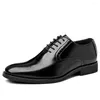 Sapatos de vestido homem clássico oxfords meio brogue plain-toe retro toe confortável couro lace-up sapato de festa de casamento de negócios