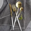 Flatvaruuppsättningar Gold Cutery Set Korean Style Dinner Knive Forks Cogervis 18/8 Rostfritt stål Golden Cubiertos Tableware Lin2879