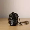 22 Tasarımcı Mini Zinciri Drawstring İnci Çantası Caviyan Crossbody Bag Omuz Çantası Marka Avrupa Orijinal Kalitesi Dünya Çapında Ücretsiz Kargo