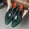 Zapatos de vestir de cuero para hombres 2024 Ropa formal de negocios Brogue Hollow Out Transpirable Novio británico Boda de gran tamaño