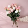 10 Stück feuchtigkeitsspendende Rosenknospen, die sich echt anfühlen, künstliche Blumen, Heimdekoration, Party, gefälschte Hochzeit, Braut-Handstrauß 240325