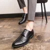 ارتداء أحذية الرجال الجلدية رجال الأعمال الرسمية Oxford Lace-Up Groom Fudicury Wedding Shoe