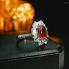 Cluster Rings Light Luxury Red Treasure Flower 925 Pure Silver High Carbon Diamond Ring Set Retro Europeisk och amerikansk stil