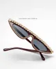 Luxury Small Cat Eye -formade solglasögon för kvinnor Diamond Design Decoration Solglasögon Style Hot Sales Eyewear