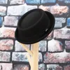 Berretti Elegante cappello di feltro britannico per gentiluomini natalizi raduni casuali con tesa arrotolata per donna Y1UA