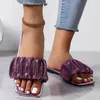 Летние женские фиолетовые плиссированные домашние и уличные шлепанцы на плоской подошве 2024, корейские сандалии, дизайнерская обувь