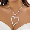 Colliers à pendentif chaînes épaisses avec grand cœur creux pour femmes, grands accessoires exagérés à la mode sur le cou, bijoux à la mode 2024