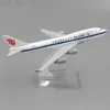 Modelo de aeronave 1/400 Liga Boeing 747 Air China Modelo 16cm B747 Avião de brinquedo em miniatura Aeronaves para crianças presente para decoração de coleção YQ240401