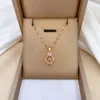 Lucky Clover, Agile, Luxury leggero, stupendo e pieno di collana di diamanti, versatile per donne, catena di clavicola, catena in acciaio in titanio che non si svani