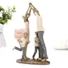 装飾的な置物アミューズメントファミリー彫刻手描きの両親の彫像息子飾りキッズクラフトホーム装飾結婚記念日プレゼント