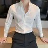 メンズドレスシャツ男性トップVネックの服ロングスリーブビジネスシャツとブラウス白いプレーンデザイナーボタン豪華なヒップスターブランドクール