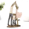 装飾的な置物アミューズメントファミリー彫刻手描きの両親の彫像息子飾りキッズクラフトホーム装飾結婚記念日プレゼント