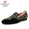 Chaussures décontractées Piergitar 2024 Luxueux motif brodé Paisley Hommes Mocassins en velours Mocassins faits à la main pour la fête de mariage et le banquet Plus