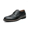 Chaussures décontractées de luxe de styliste pour hommes, en cuir véritable, Derby, grosses Brogues, plateforme rétro Oxford, grande taille 38-46, à lacets