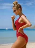 Maillots de bain pour femmes Peachtan sexy maillot de bain une pièce femme 2023 sans manches une pièce rouge maillot de bain coréen costume de plage décontracté maillot de bain de plage J240330