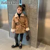 Manteau en duvet hiver automne filles bébé Trench vêtements d'extérieur pour enfants vêtements chauds en velours faux col de cheveux manchette poche de laçage 2 à 9 ans