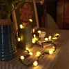 LED -strängar 2m/ 20 Artificial Rose Folwer String Lights Green Leaves Vine Fairy Light Batteridriven DIY hängande Garland YQ240401