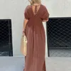 Robes décontractées Dames V-Col Maxi Robe Chic Été confortable avec manches chauve-souris Poches de taille élastiques pour les occasions de streetwear