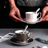 Tazze Piattini Tazza da caffè e piatto in ceramica Set europeo piccolo lusso inglese tè pomeridiano Nero per la casa Semplice Bone China