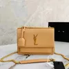 Tasarımcı Çanta Moda Çantaları Kadın Altın Tokalı Mektup Tek Omuz Çantası Totes Kadın Moda Crossbody Çanta Deri Zarf Eşekçi Altın Zincir Siyah Klasik