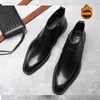 ブーツ高品質の男性ブラック/レッドエラスティックバンドアンクル防水ゴムカジュアルな本革のトップミリタリー