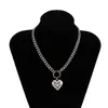 Colliers pendentifs Collier chaîne en métal adapté aux femmes pendentif en forme de coeur collier de style court à la mode punk bijoux fille fête cadeau nouvellement conçu 202330