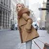 Womens Down Parkas Femmes Veste d'hiver Parka Vêtements Lâche Manteau Court Doublure en Laine À Capuche Col De Fourrure Chaud Épais Vêtements De Neige Oversize Rembourré