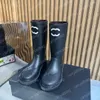 Boots varumärkesdesigner regnstövlar designer plattformsbrev ringer ringer mode men knä långa kvinnor gummi plattform skor rese vattentätt mode man höga långa stövlar