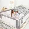 Extra långa och höga sängskenor för småbarn - speciellt designade för madrasser med king size - lätt att installera och ger säkerhet för aktiva sömnare