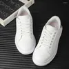 Scarpe casual Uomo Sneakers per uomo Piattaforma moda Zeppe sportive in pelle Calzature da passeggio di lusso da donna