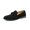 Casual Shoes Spring Suede Men's Tassel Design Loafers Slip-On Handgjorda Högkvalitativa nubuckläder Point Toe Tjock Sole