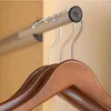 Hangers International Cintre en bois de noyer avec barre solide, paquet de 100