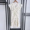 Trend sukienki designerskiej 2024 Spring/Summer Ladies Lekkie dojrzałe słonecznikowe puste rękawy w dekolcie w szpic narysowana plisowana szczupła sukienka