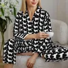 Startseite Kleidung Niedlicher Hunde-Pyjama, Lady Golden Retriever Silhouette, elegante Schlafzimmer-Nachtwäsche, Herbst, zweiteiliger, lässiger, übergroßer, maßgeschneiderter Pyjama