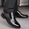 Sapatos Business Oxford Shoes Men Sapatos de couro respirável Sapatos formais de vestido formal Sapatos de casamento de escritório masculino Mocassins Ty