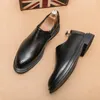 Scarpe casual da lavoro formale slip-on nero in pelle abito moda uomo classico Oxford italiano per mocassini da uomo