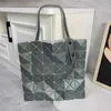 Designerbeutel für Frauen Freigabe Verkauf Damen Japanische Original geometrische Fabrik 2024 lebenslange neue modische Zhenjin -Umhängetasche Diamant Sechs Grid Tote Handtasche