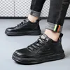 Casual Shoes Men's Business Leather Soft Moccasin bekvämt för män Autumn Winter Solid Black Sneakers