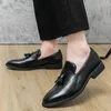 Casual Schoenen Mannen Slip Op Mode Glanzende Luxe Brogue Loafers Anti-slip Flats Formele Mocassins Rijden Zapatillas