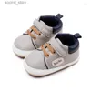 Första vandrare First Walkers Born Baby Shoes Boy Girl Ic Leather Rubber Sole Anti-Slip Toddler Spädbarn L240402