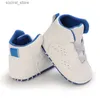 First Walkers Baby Shoes Boy Footwear Girl Crib Shoe Newborn First Walkers Fashion Boots Lace-up Sneakers 0-18 Months Slippers Toddler Warm Moccasins L240402