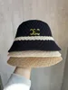 مصمم القبعات دلو للنساء لافاة القش القش أزياء يدوية المنسوجة قبعة الصيف قبعات الشاطئ القبعات الكبيرة الحافة القبعات غربيات القبعات 2304271D
