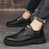 Scarpe eleganti Stilista per capelli Senso da uomo Stile britannico Abbigliamento formale da lavoro Uomo alla moda Traspirante Fondo morbido Alluce Casual Pelle