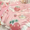 Ensembles de literie haute valeur mignon princesse vent quatre pièces ensemble coton 100 fraise broderie petit linge de lit frais