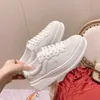 40% KORTING Designer schoenen G Spring Dikke zool Verhoogde Biscuit Sport Echt leer Ronde kop Kleine witte schoenen Dames