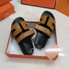Tasarımcı Ayakkabı Sürümü% 38 İndirim Velcro Kalın Çözilmiş Yaz Dış Yuvarlak Toe Deri Yüzey İkinci Amca Terlik Kadın Sandaletleri